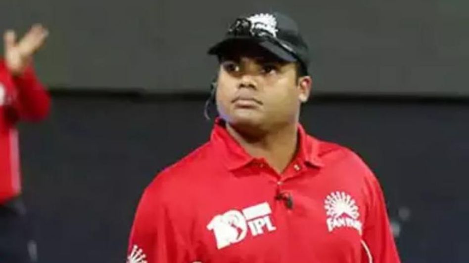 Umpire Nitin Menon Umpire Nitin Menon