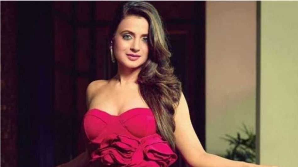 एक्ट्रेस अमीषा पटेल एक्ट्रेस अमीषा पटेल