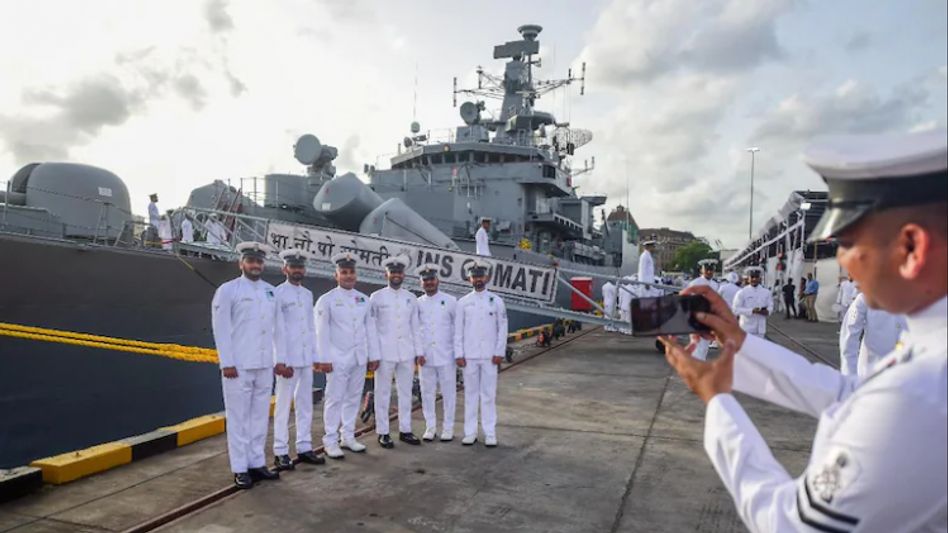 Navy personnel trying to take picture Navy personnel trying to take picture