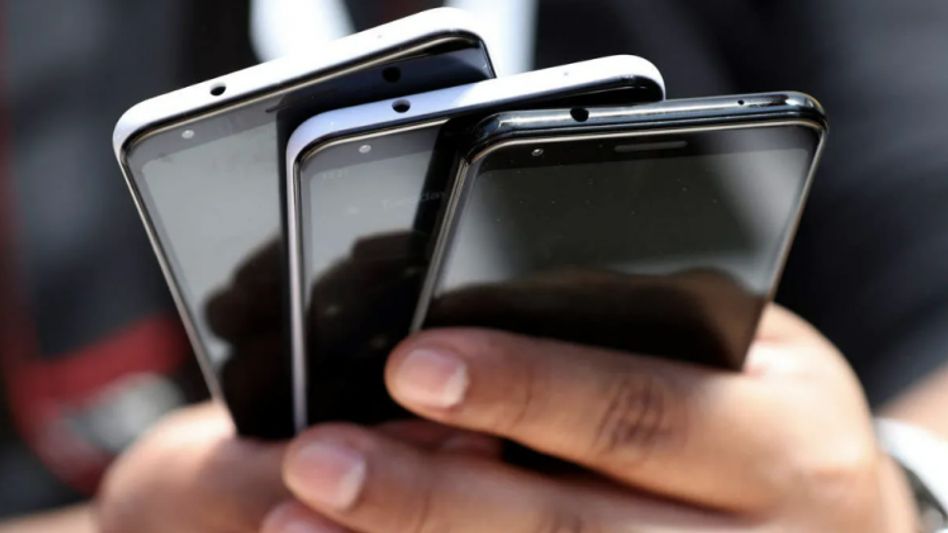 Chinese mobile phone to be ban in India (Representative image) Chinese mobile phone to be ban in India (Representative image)