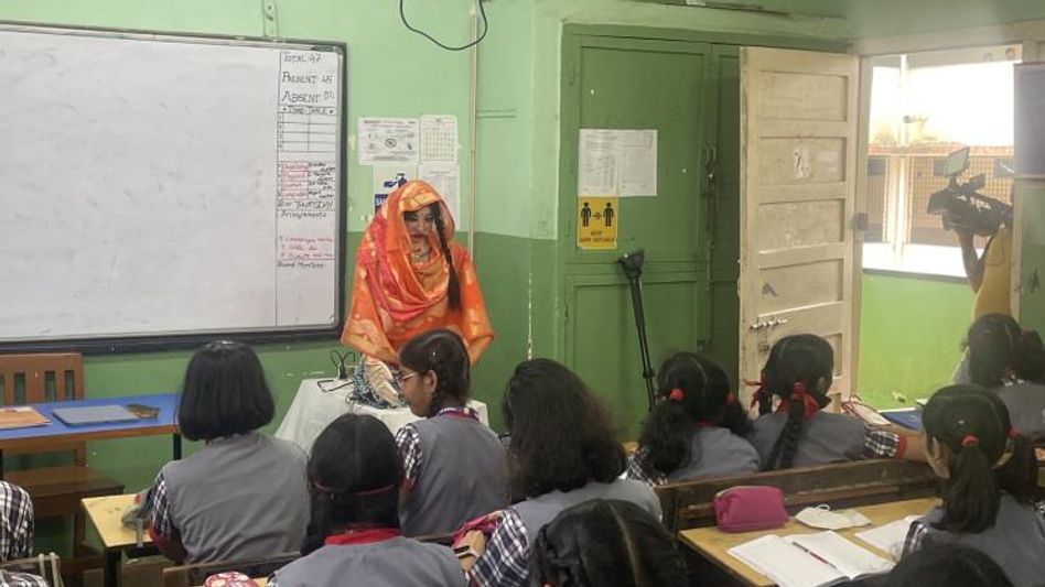 रोबोट शालू रोबोट शालू