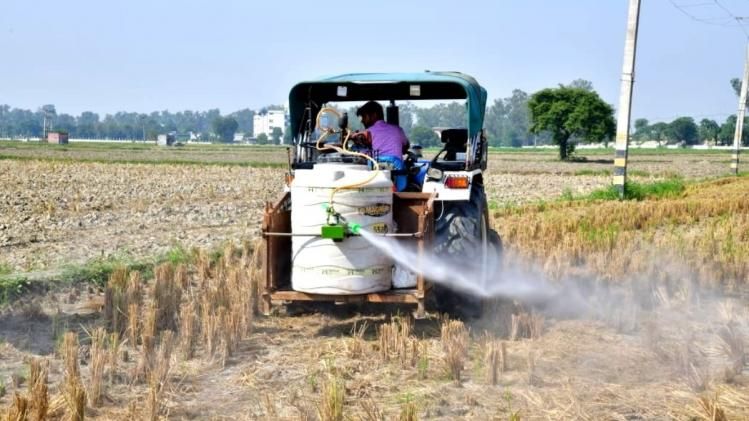 Spraying bio decomposer for free in farms