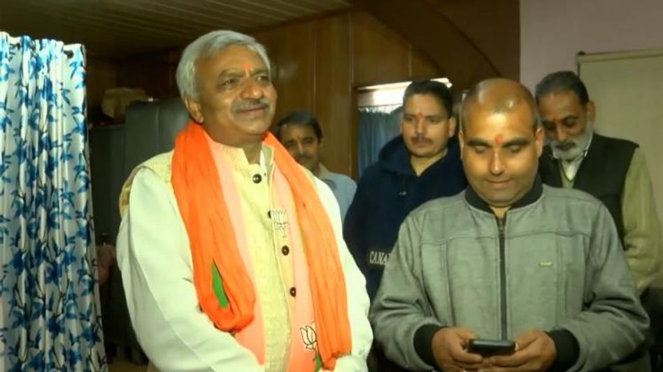बीजेपी ने चाय वाले को बनाया उम्मीदवार, बरसों से चला रहे हैं टी-स्टॉल बीजेपी ने चाय वाले को बनाया उम्मीदवार, बरसों से चला रहे हैं टी-स्टॉल