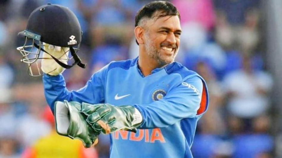 धोनी ने लॉन्च किया ड्रोनी धोनी ने लॉन्च किया ड्रोनी