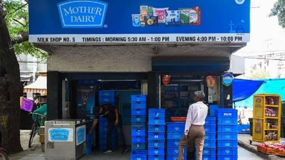 एक साल में चौथी बार मदर डेयरी ने बढ़ाए दूध के दाम एक साल में चौथी बार मदर डेयरी ने बढ़ाए दूध के दाम