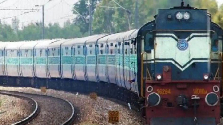 रेलवे चला रहा स्पेशल ट्रेन रेलवे चला रहा स्पेशल ट्रेन