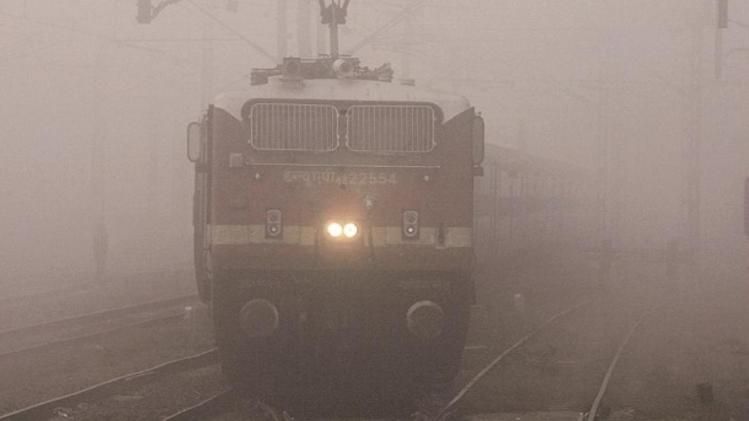 Several Trains Cancelled: कोहरे की वजह से कई ट्रेनें रद्द, इन ट्रेनों के  परिचालन में किया गया बदलाव - Several Trains Cancelled till 28th Feb Due to  Fog Reduction in Frequency of