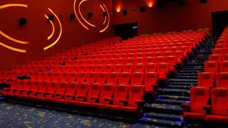 कल लगने वाली है सिनेमा की सेल