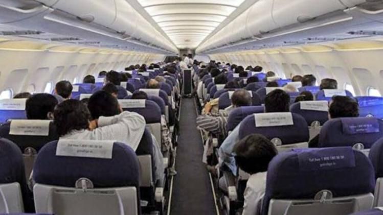 फ्लाइट में मुसाफिर के बुरे बर्ताव को लेकर कई कानून हैं (फाइल फोटो) फ्लाइट में मुसाफिर के बुरे बर्ताव को लेकर कई कानून हैं (फाइल फोटो)