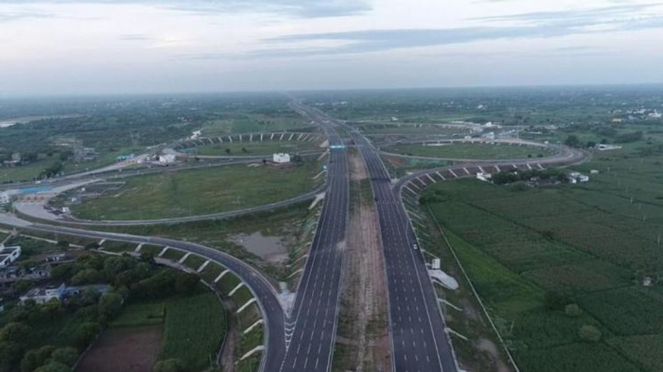 Delhi Mumbai Expressway (Photo: Wikipedia) Delhi Mumbai Expressway (Photo: Wikipedia)
