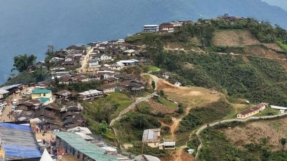 चीन बॉर्डर से सटे अरुणाचल के ताली कस्बे में आजादी के 75 सालों बाद सपनों की सड़क मिली है चीन बॉर्डर से सटे अरुणाचल के ताली कस्बे में आजादी के 75 सालों बाद सपनों की सड़क मिली है