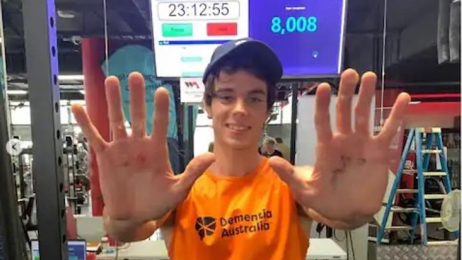 चैरिटी के लिए शख्स ने बनाया गिनीज वर्ल्ड रिकॉर्ड चैरिटी के लिए शख्स ने बनाया गिनीज वर्ल्ड रिकॉर्ड