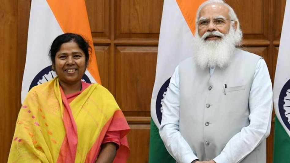 Pratima Bhoumik with PM Modi (Photo: India Today) Pratima Bhoumik with PM Modi (Photo: India Today)