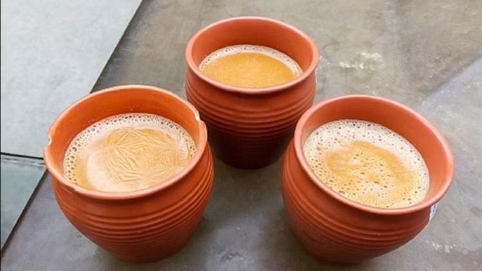 चाय की चुस्की लेते वक्त रखें इन बातों का खास ख्याल चाय की चुस्की लेते वक्त रखें इन बातों का खास ख्याल