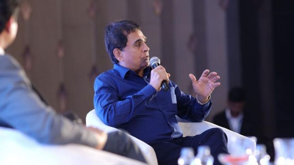 स्टॉक ब्रोकर विजय केडिया 800 करोड़ के मालिक हैं (Photo/Twitter) स्टॉक ब्रोकर विजय केडिया 800 करोड़ के मालिक हैं (Photo/Twitter)