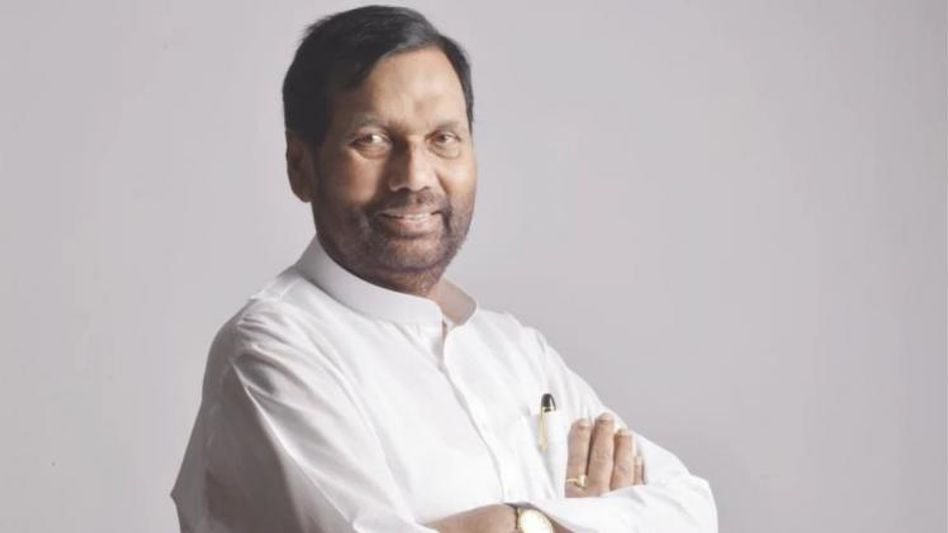 अगर वीपी सिंह की बात मानते तो रामविलास पासवान पिछड़ा आरक्षण बिल संसद में पेश करते अगर वीपी सिंह की बात मानते तो रामविलास पासवान पिछड़ा आरक्षण बिल संसद में पेश करते