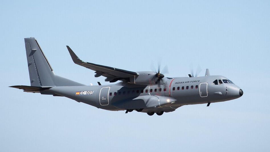 इंडियन एयरफोर्स के लिए तैयार हो रहे विमान C-295 ने पहली उड़ान भरी (Photo/Airbus) इंडियन एयरफोर्स के लिए तैयार हो रहे विमान C-295 ने पहली उड़ान भरी (Photo/Airbus)