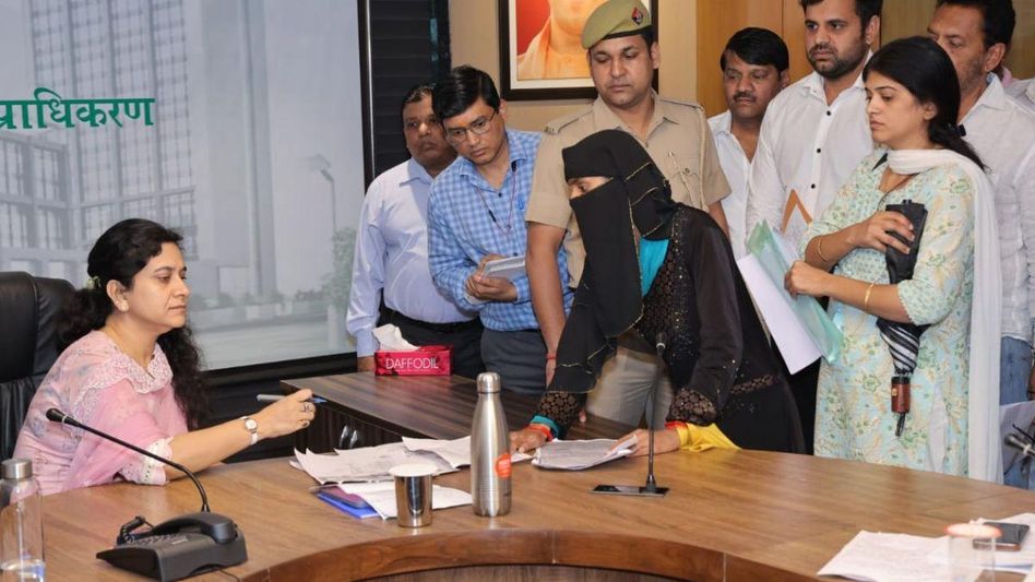 ग्रेटर नोएडा अथॉरिटी ने 4000 फ्लैट्स की रजिस्ट्री की इजाजत दे दी है ग्रेटर नोएडा अथॉरिटी ने 4000 फ्लैट्स की रजिस्ट्री की इजाजत दे दी है