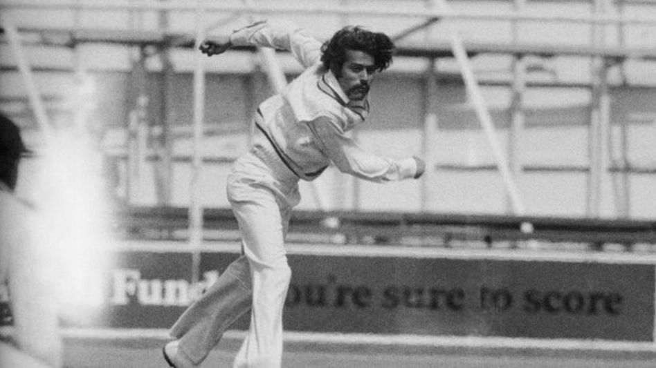 क्रिकेटर बीएस चंद्रशेखर का जन्म 17 मई 1945 को मैसूर में हुआ था (Photo/Twitter) क्रिकेटर बीएस चंद्रशेखर का जन्म 17 मई 1945 को मैसूर में हुआ था (Photo/Twitter)