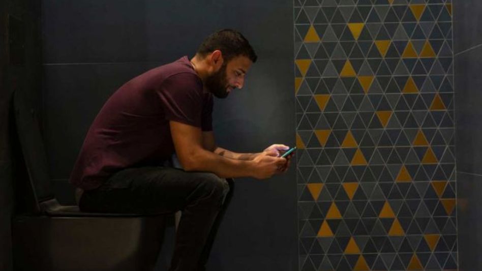 Phone Using in Toilet Phone Using in Toilet