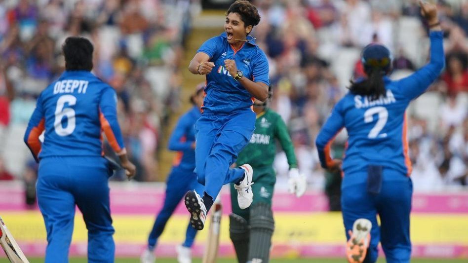 31 जुलाई 2022 को टी20 मैच में भारतीय महिला क्रिकेट टीम ने पाकिस्तान को 8 विकेट से हराया था. (Photo/Twitter) 31 जुलाई 2022 को टी20 मैच में भारतीय महिला क्रिकेट टीम ने पाकिस्तान को 8 विकेट से हराया था. (Photo/Twitter)