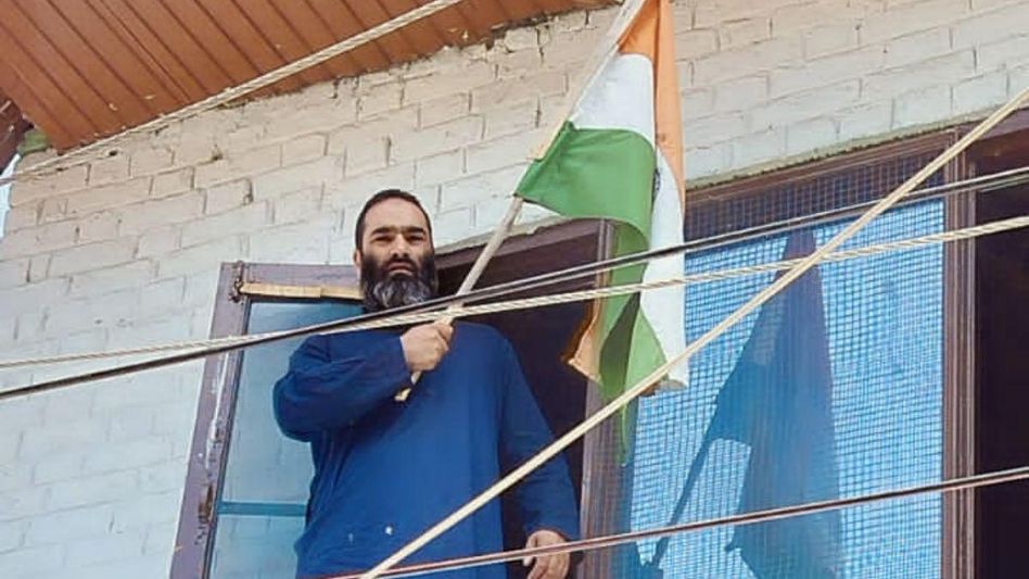 Brother of Hizbul terrorist Javid Mattoo, hoists tricolour Brother of Hizbul terrorist Javid Mattoo, hoists tricolour