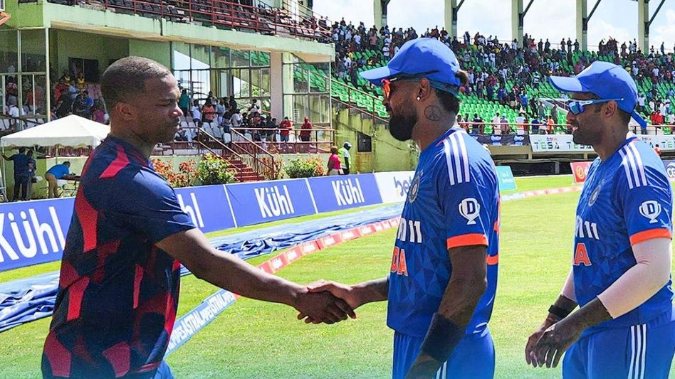 दूसरे टी20 मुकाबले में टीम इंडिया को वेस्टइंडीज ने हराया (Photo/Twitter) दूसरे टी20 मुकाबले में टीम इंडिया को वेस्टइंडीज ने हराया (Photo/Twitter)