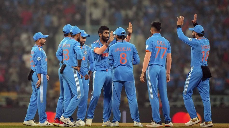 टीम इंडिया ने विश्व चैंपियन इंग्लैंड को 100 रनों से रौंदा टीम इंडिया ने विश्व चैंपियन इंग्लैंड को 100 रनों से रौंदा