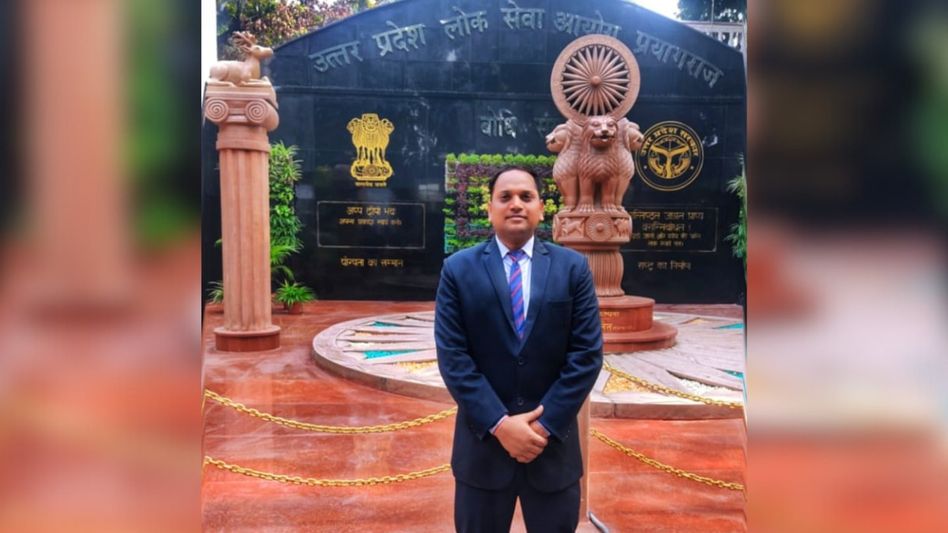 Manoj Bharati got 5th rank in UPPSC PCS Manoj Bharati got 5th rank in UPPSC PCS