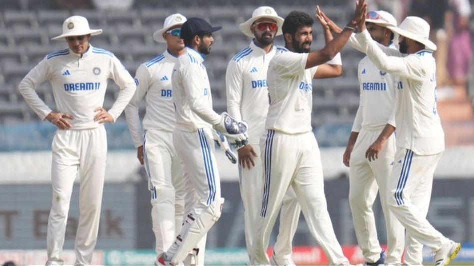 इंग्लैंड ने भारत को पहले टेस्ट मैच में 28 रनों से हराया (Photo/Twitter) इंग्लैंड ने भारत को पहले टेस्ट मैच में 28 रनों से हराया (Photo/Twitter)