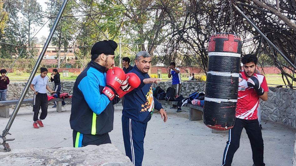 ASI teaching boxing for free ASI teaching boxing for free