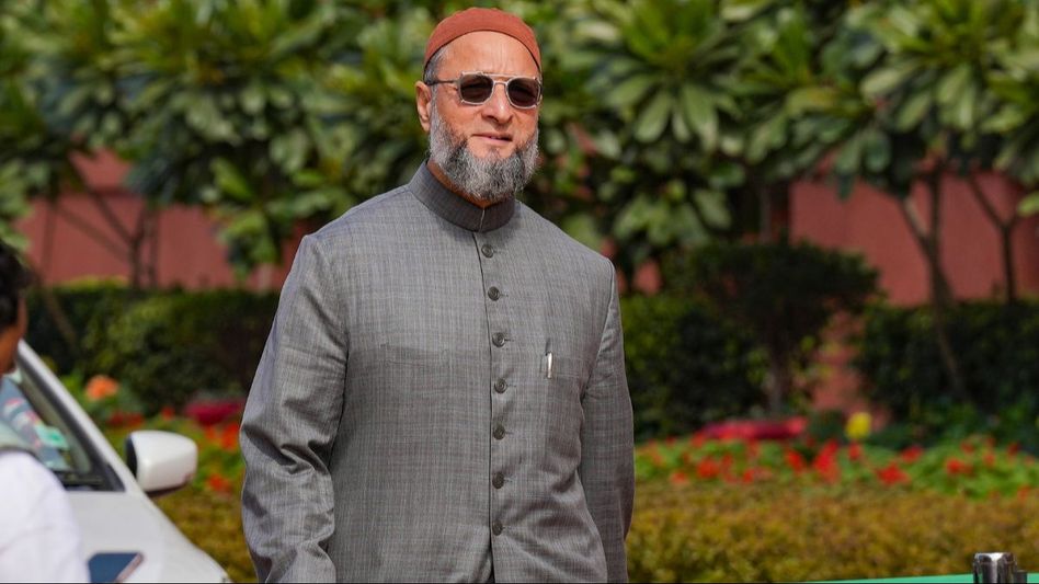 Asuddin Owaisi (File Photo) Asuddin Owaisi (File Photo)