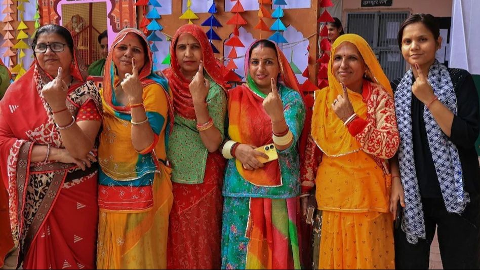 Female voter (file photo) Female voter (file photo)