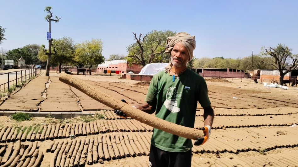Cowdung Logs for Holika Dahan Cowdung Logs for Holika Dahan