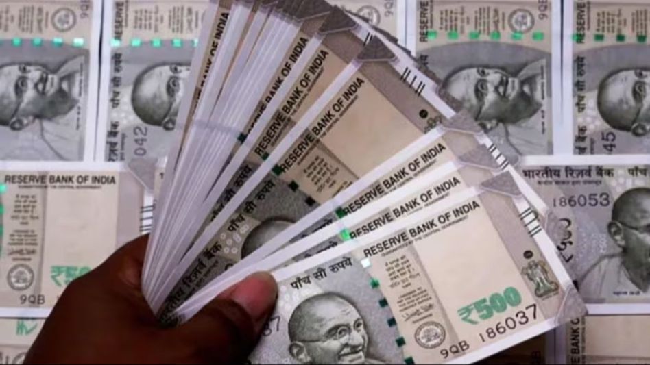 Income Tax Saving Tips (Symbolic Photo) Income Tax Saving Tips (Symbolic Photo)
