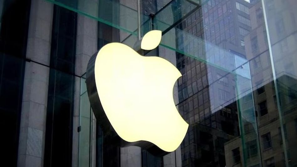 Apple Apple
