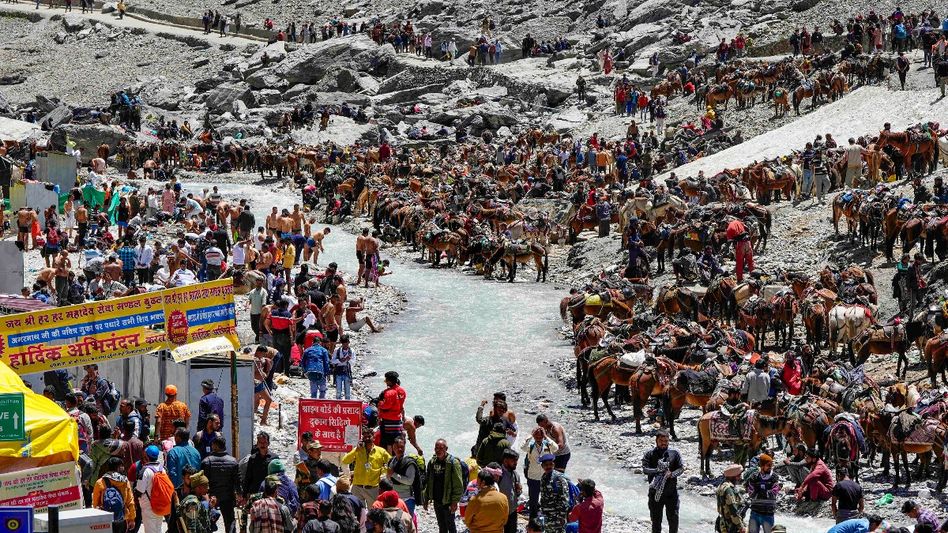 Amarnath Yatra (Photo: PTI) Amarnath Yatra (Photo: PTI)