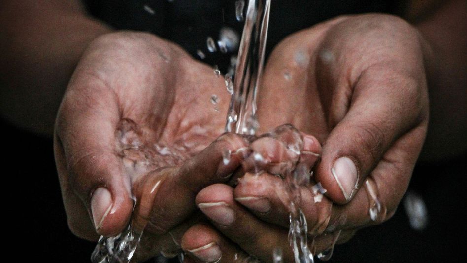 Saving water Saving water