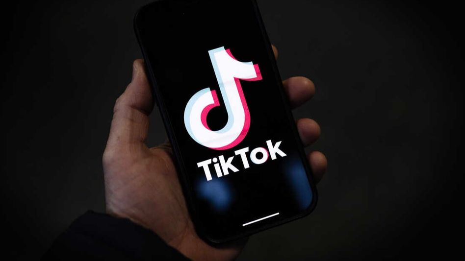 Joe biden signs bill banning tiktok in us Joe biden signs bill banning tiktok in us