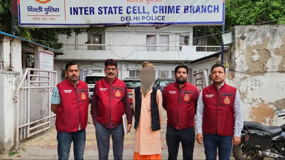 क्राइम ब्रांच ने हत्या के आरोपी को पकड़ा क्राइम ब्रांच ने हत्या के आरोपी को पकड़ा