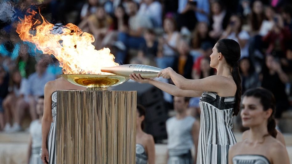 Olympic Torch (Photo: Reuters) Olympic Torch (Photo: Reuters)
