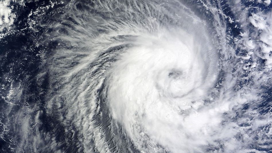 Kolkata Airport suspends flights as cyclone Remal approaches Kolkata Airport suspends flights as cyclone Remal approaches