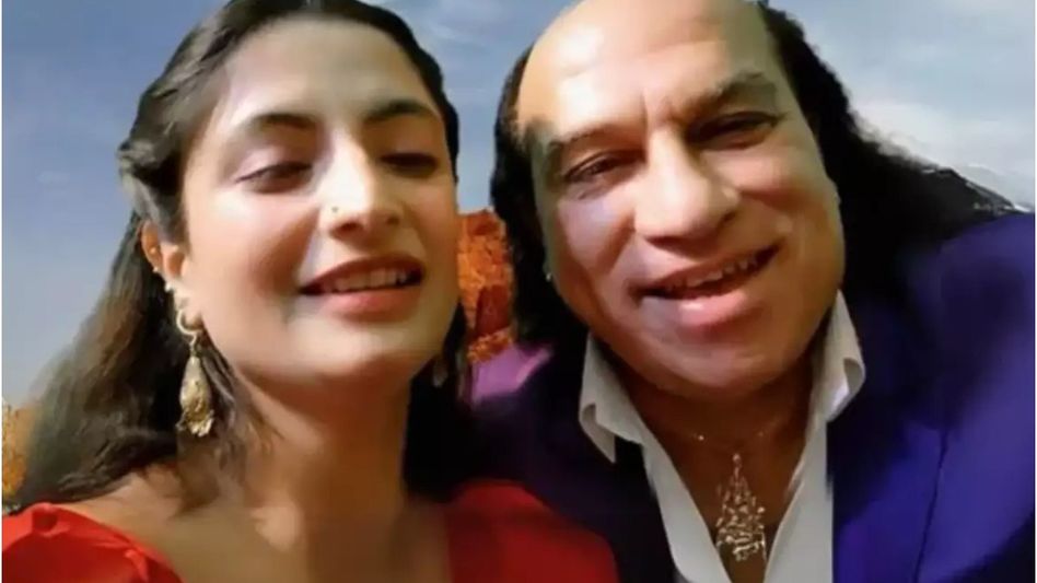 Chahat Fateh Ali Khan (chahat fateh ali khan/YouTube) Chahat Fateh Ali Khan (chahat fateh ali khan/YouTube)