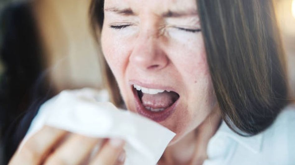 Sneezing (Photo: Getty Images) Sneezing (Photo: Getty Images)