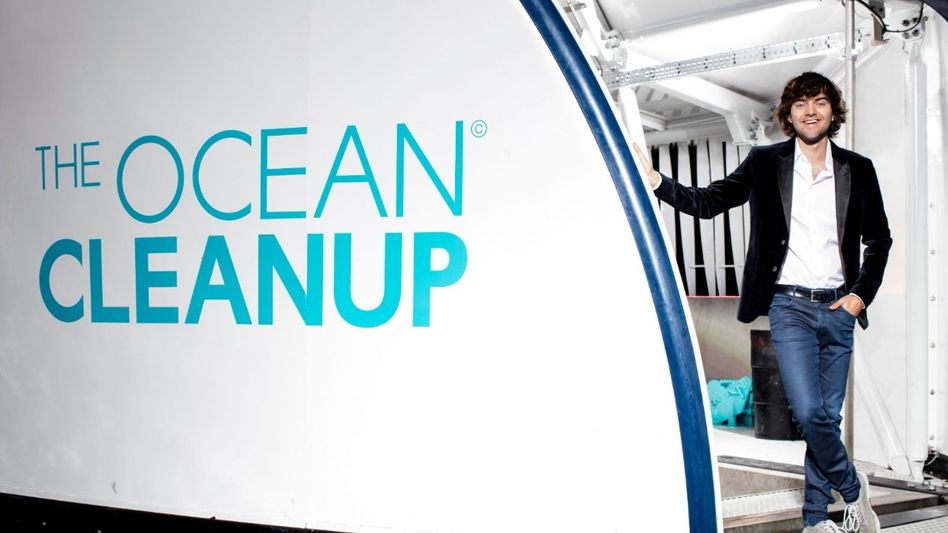 BOYAN SLAT THE OCEAN CLEANUP BOYAN SLAT THE OCEAN CLEANUP