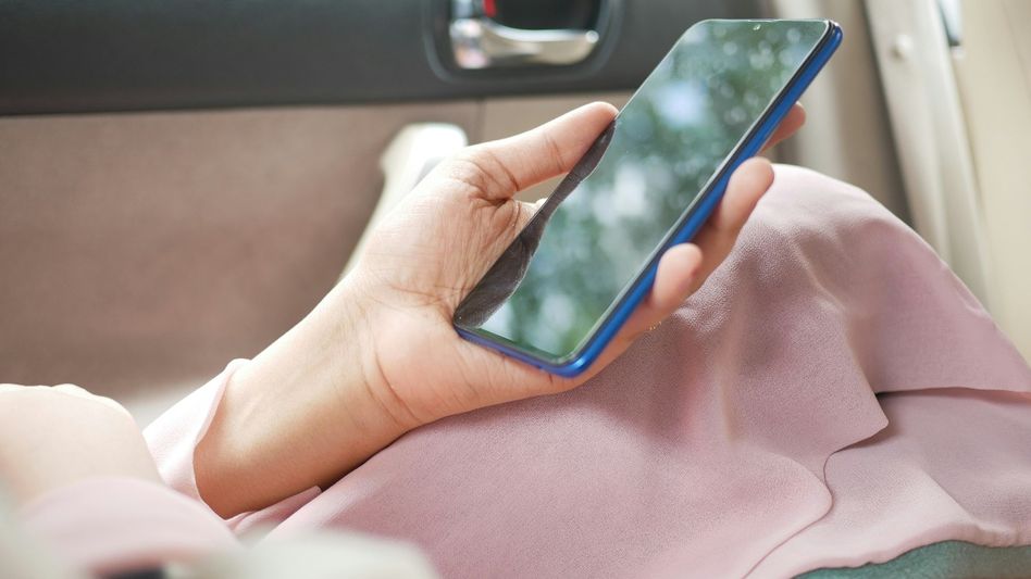 China woman Stays Calm Without Phone China woman Stays Calm Without Phone