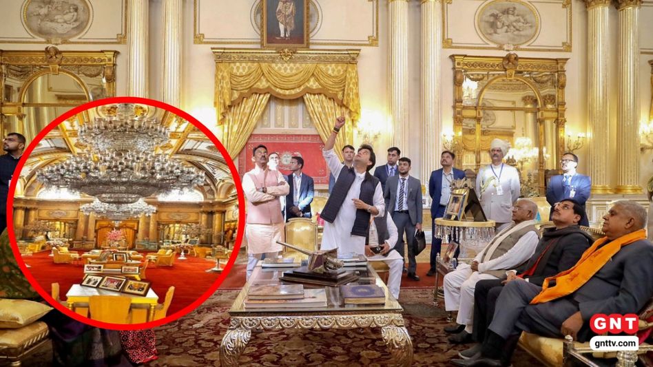 Asia Largest Jhumar in Jaivilas Palace Gwalior (Photo Credit: PTI) Asia Largest Jhumar in Jaivilas Palace Gwalior (Photo Credit: PTI)