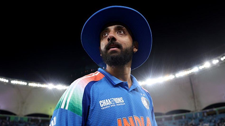 वरुण चक्रवर्ती ने 2021 में भारत के लिए अपना डेब्यू किया लेकिन चार साल तक टीम से बाहर रहे थे. वरुण चक्रवर्ती ने 2021 में भारत के लिए अपना डेब्यू किया लेकिन चार साल तक टीम से बाहर रहे थे.