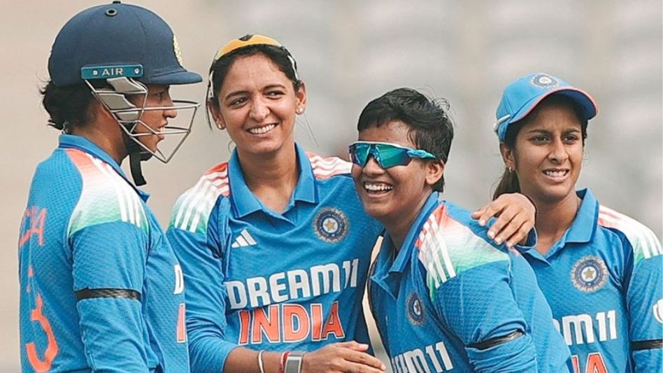 Indian Women's Cricket Team (File Photo) Indian Women's Cricket Team (File Photo)