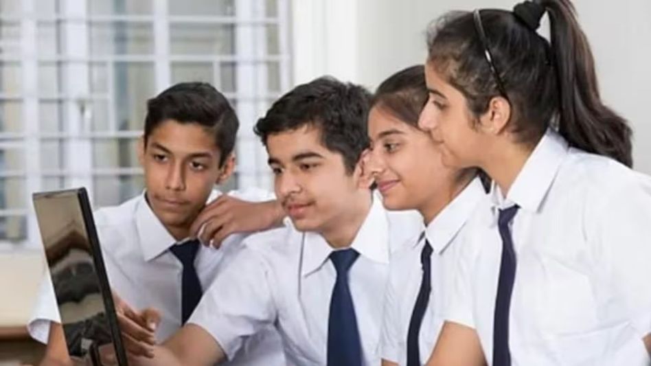 Students (File Photo) Students (File Photo)